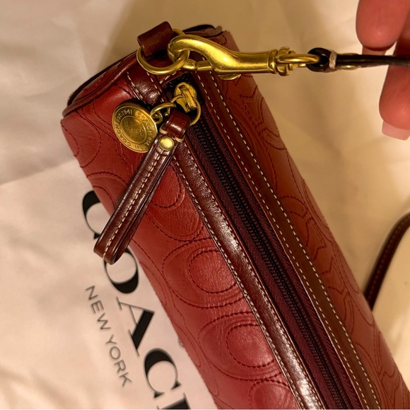 NWT RARE Vintage Coach RED Hamilton Signature Embossed Leather Swingpack - Picture 5 of 8